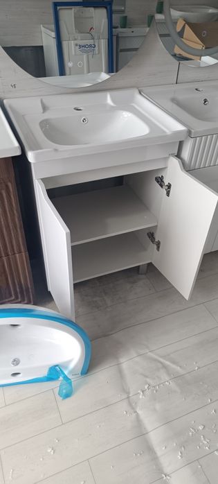 Тумба для ванной с раковиной