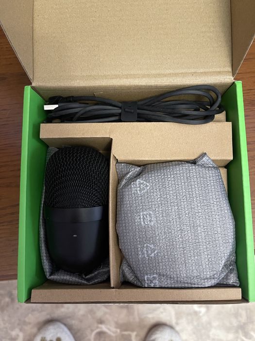 Микрофон Razer seiren mini