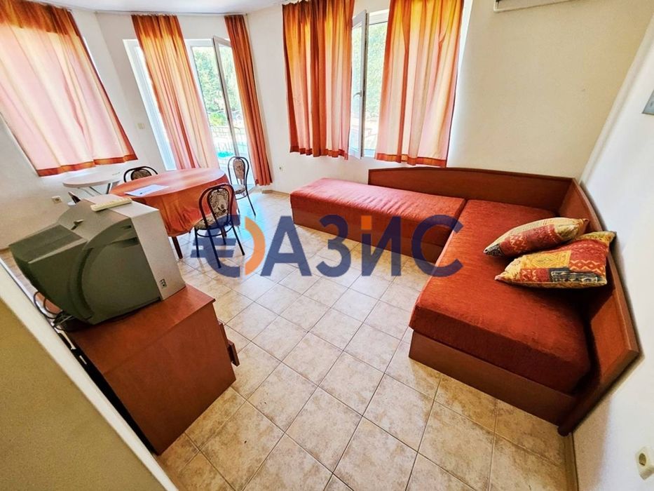 Продава се Двустаен апартамент в к.к. Слънчев бряг - 55 кв.м за 639 €/кв.м - Снимка #1