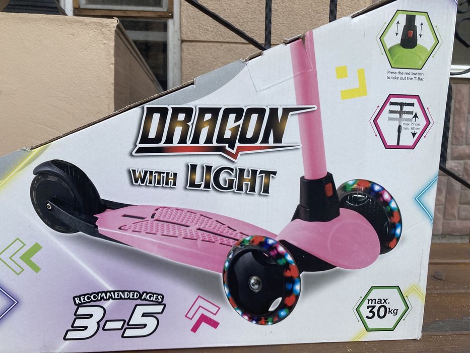 Тротинетка розова детска 3-5 години със светещи гуми Нова