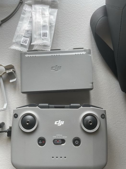 DJI Mini 2 SE Fly more combo, cu sub 3 ore de functionare