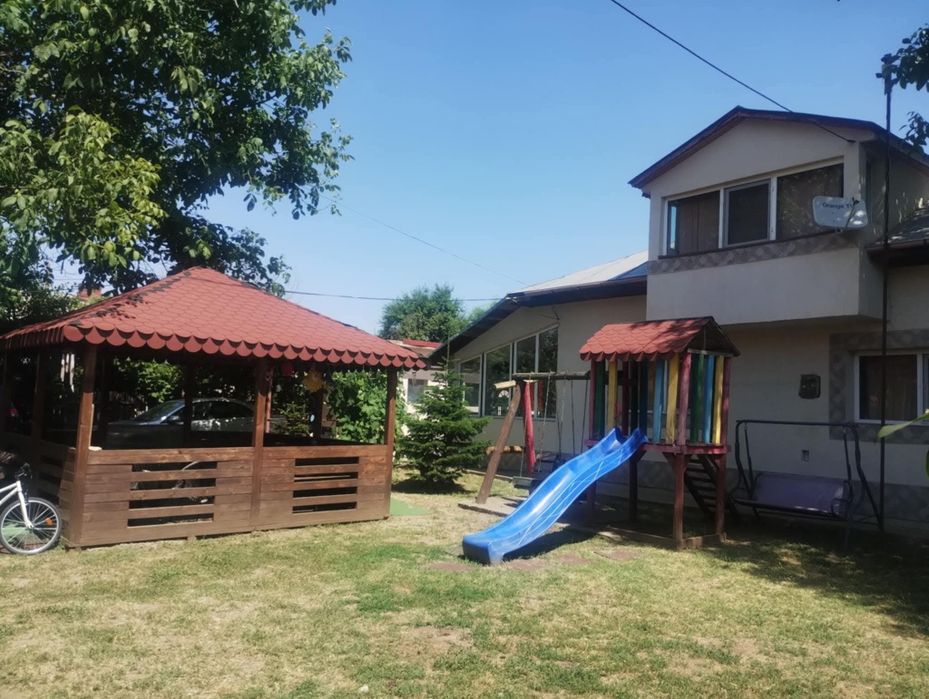 Casă de vânzare Comuna Sfântu Gheorghe, Sat Malu, Jud. Ialomița

Vă propunem spre vânzare o casă spațioasă și complet utilată, amplasată la drumul naț