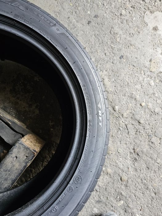 2 anvelope vara 225 50 17 Bridgestone Runflat