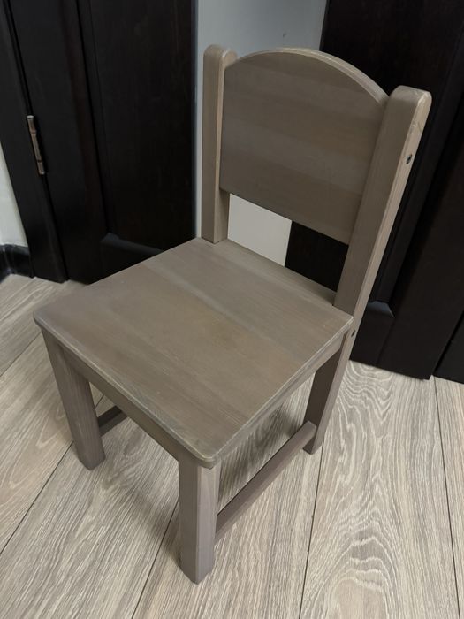 Детский стол, стул и мольберт Ikea