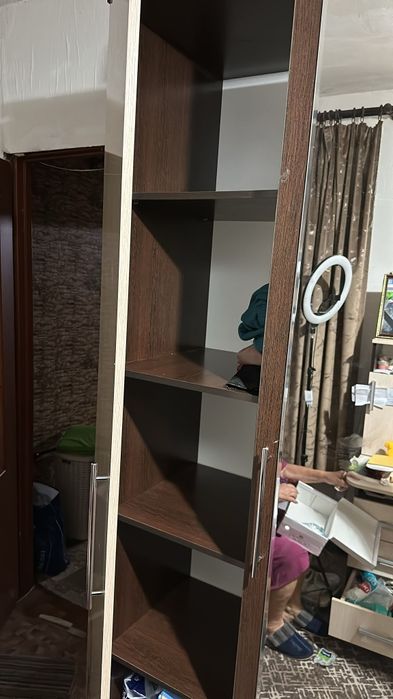 Продаётся шифоньер ,почти новый.