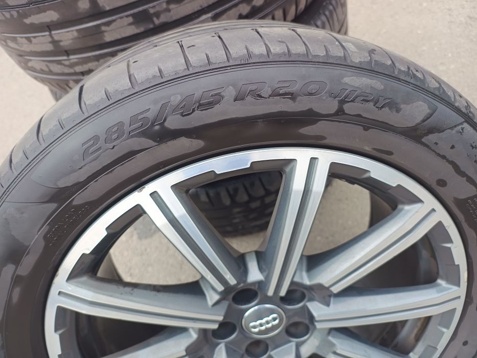 Jante originale Audi Q7 cu anvelope de vara 285 45 R20