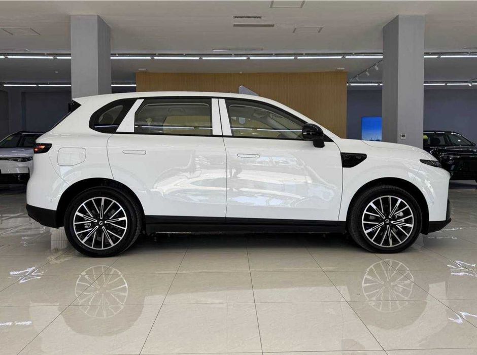 Leapmotor B10 7.400$ naxt va nasiya