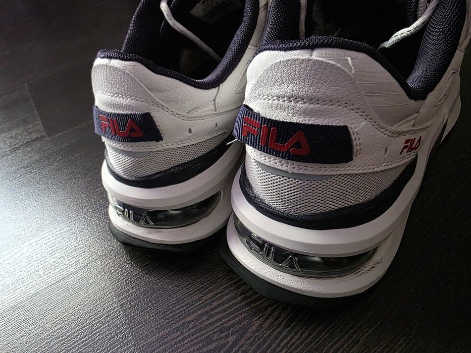 Кроссовки FILA, белые