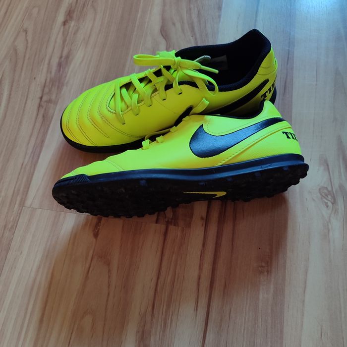 Футболни обувки Nike tempox