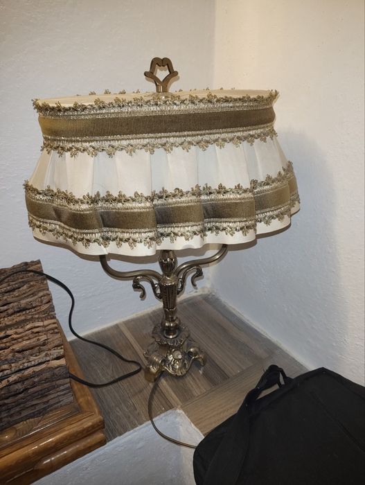 Лампа в стил барок