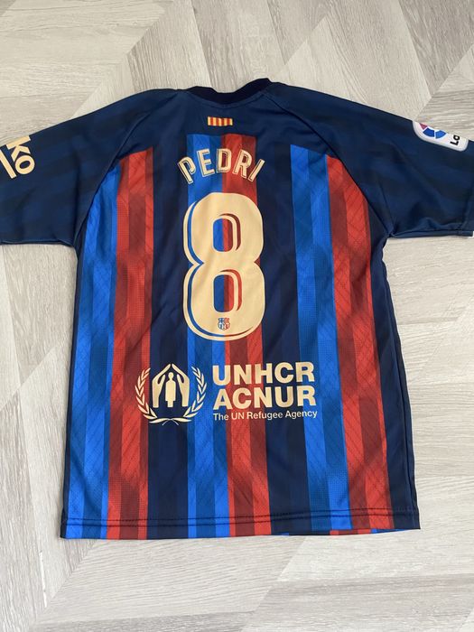 Продавам футболна тениска на Барселона(Педри)