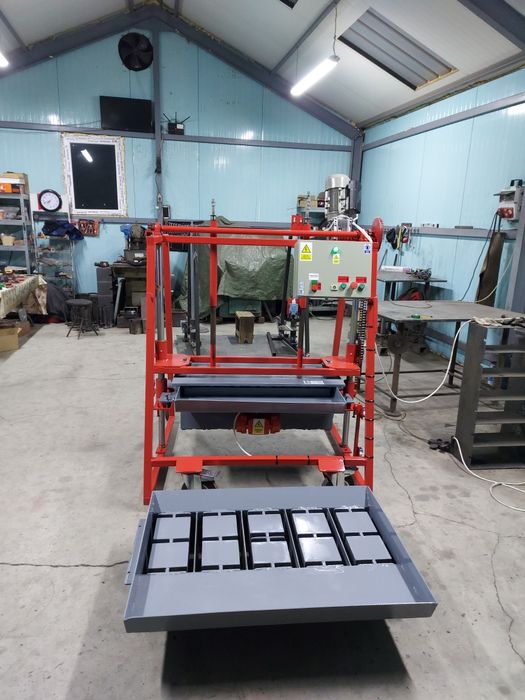 Presa / Vibropresa / Masina boltari oferta vacanta