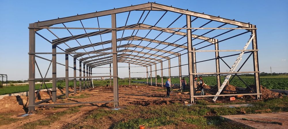 Vand hale metalice la cele mai bune oferte