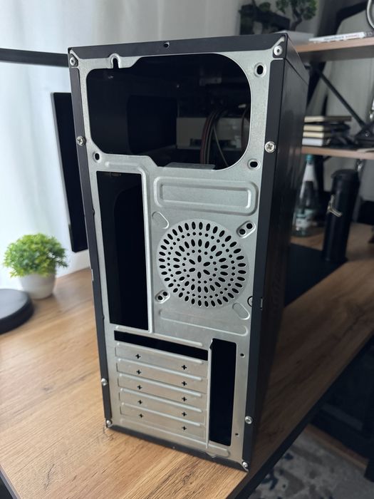 Кейс дла компьютера с дисководом