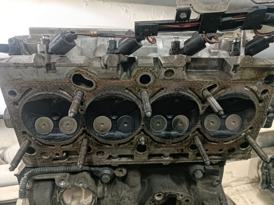 Двигатель Фольксваген б6 2.0 BLY