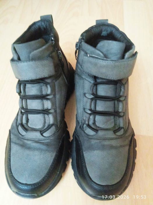 Продам ботинки для мальчика