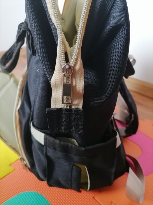 Ghiozdan multifunctional