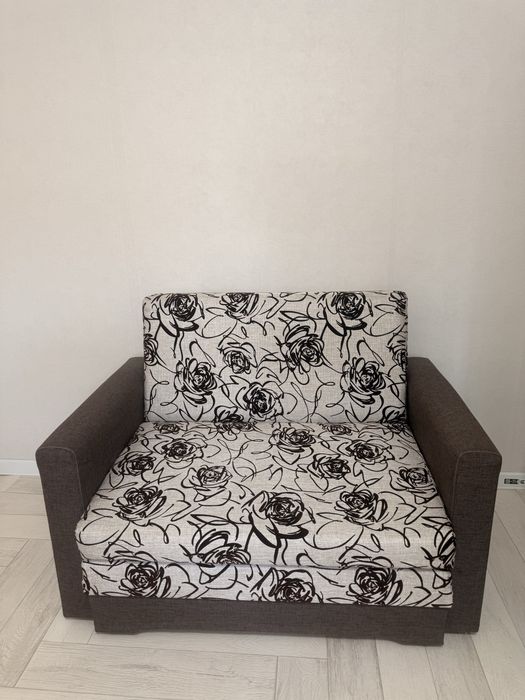Продается диван 5к