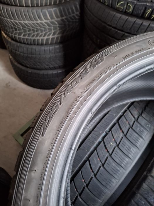 4 Anvelopele de iarnă  245 35 r18 si 225 40 r18 Toyo
