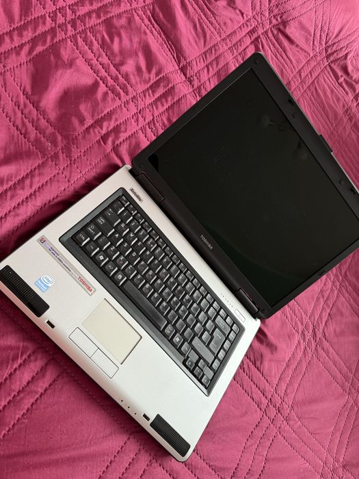 Лаптоп Toshiba Satellite L40 - 18W