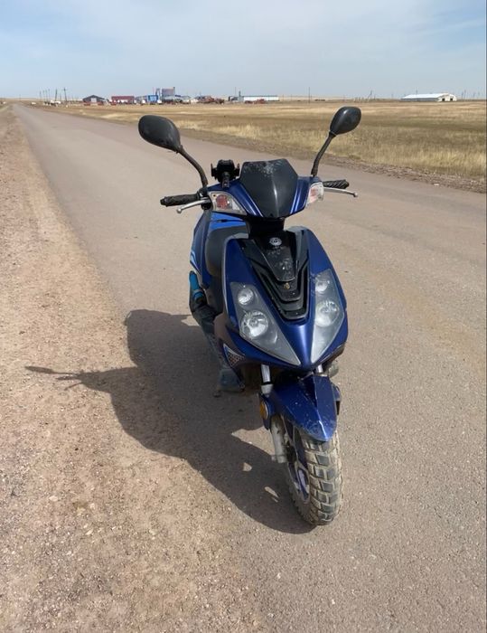 Продаю мопед скутер