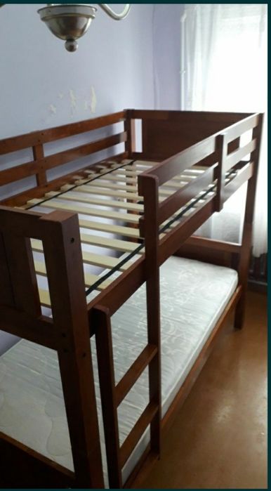 Двухъярусная кровать.