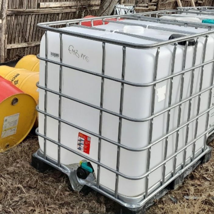 Bazin cub 1000L butoaie butoi