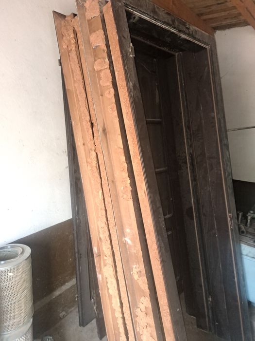 4 хорошие двери целые окна