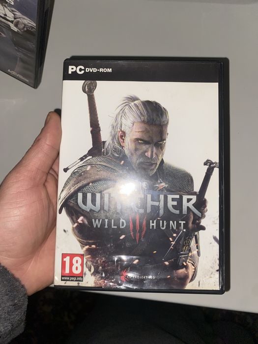 Vand doua jocuri pentru pc, in totial 4 cd uri