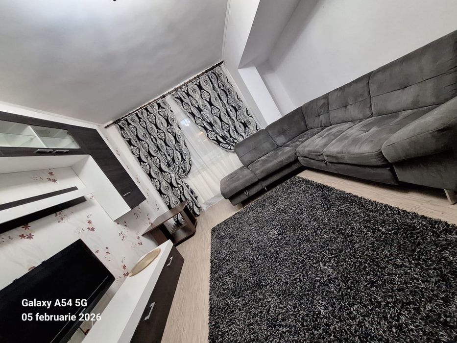 Vand apartament 2 camere complet utilat si mobilat