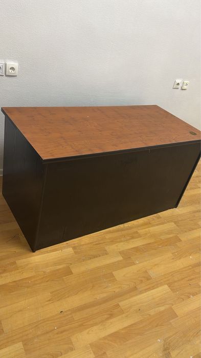 Продается столы для офиса