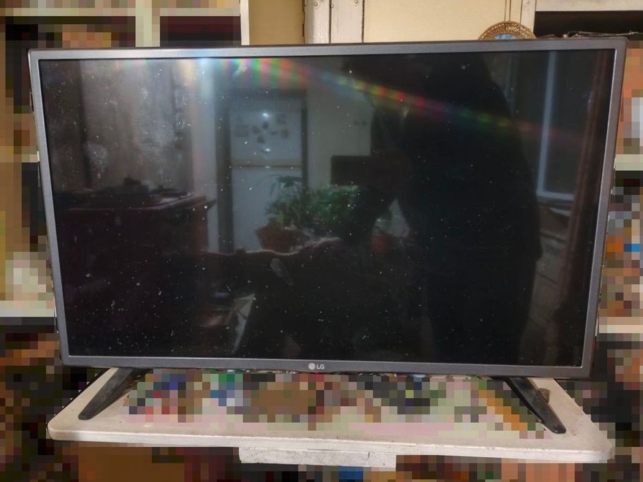 Продам телевизор LG 32LH510U на запчасти или ремонт