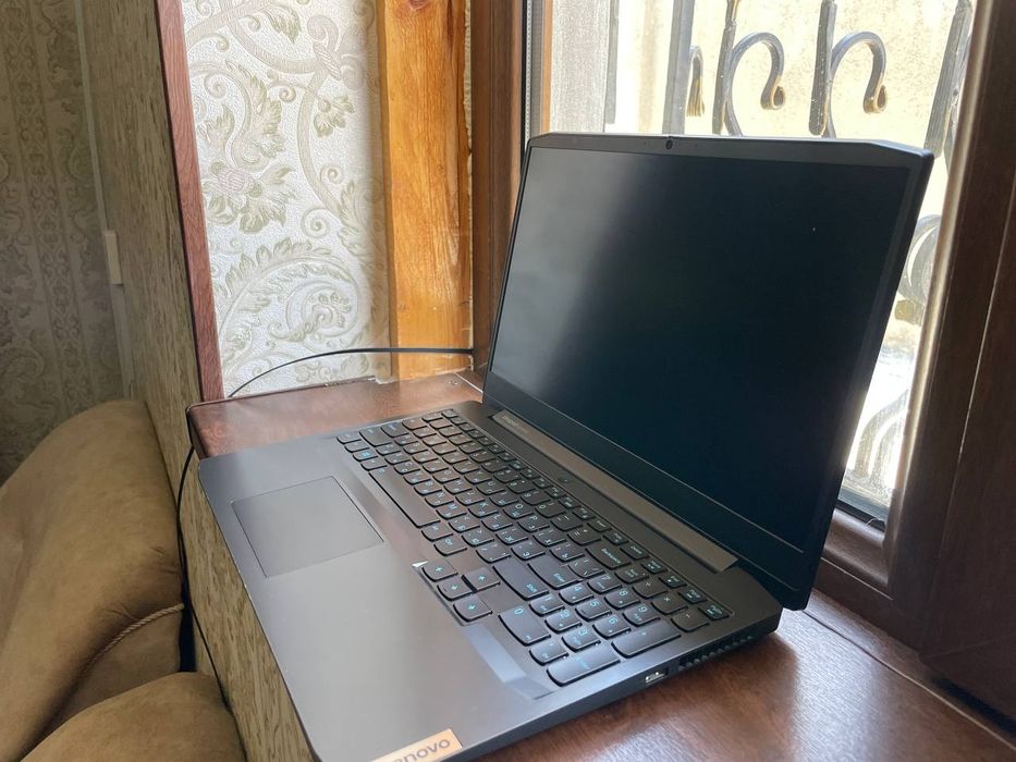 Ноутбук компания Lenovo
