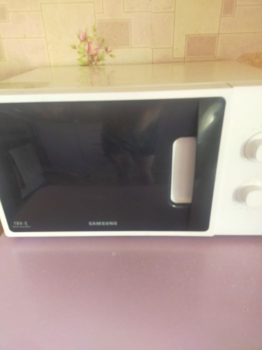 Микроволновая печь 13000 т.