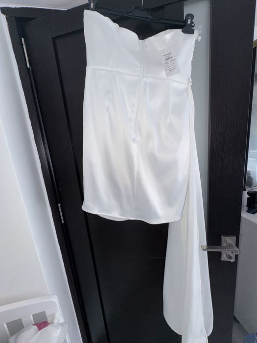 Rochie alba superba