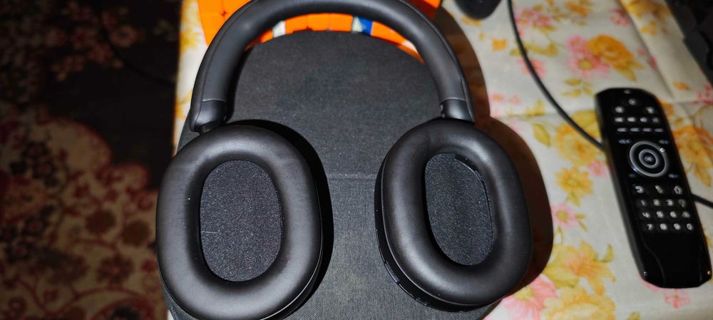 Продавам Безжични слушалки с микрофон Sony WH-1000XM5, ANC