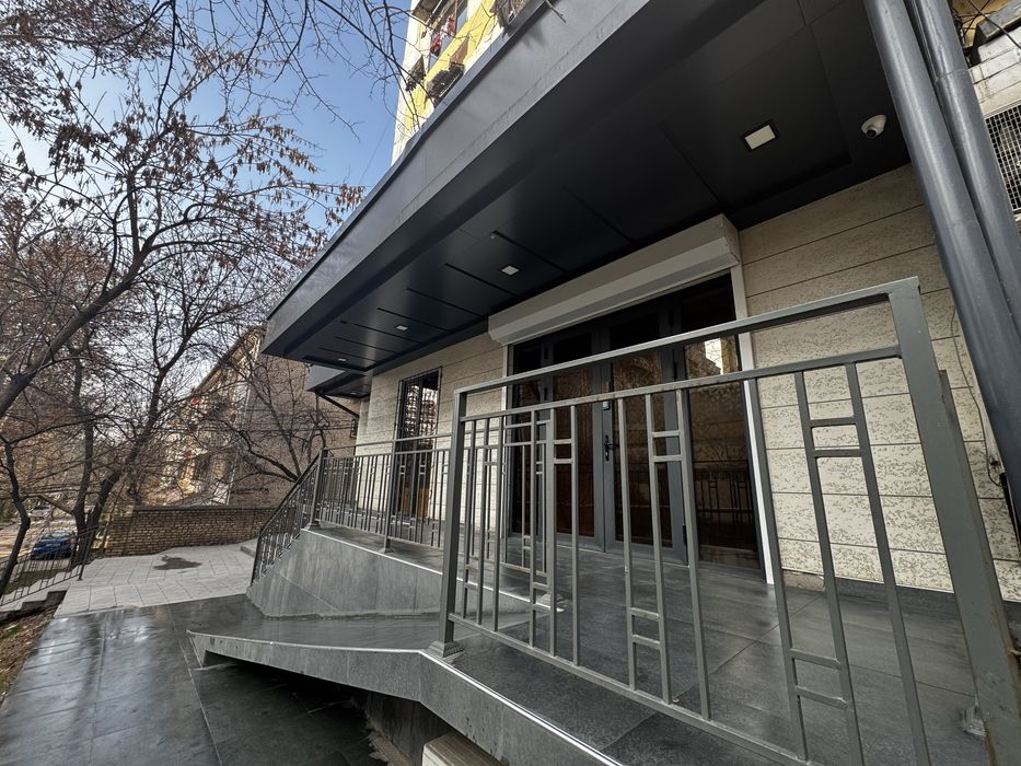 Срочно сдается  офис в центре 68 квадратных