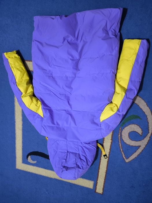 Куртка на девочку размер 140 - 152.