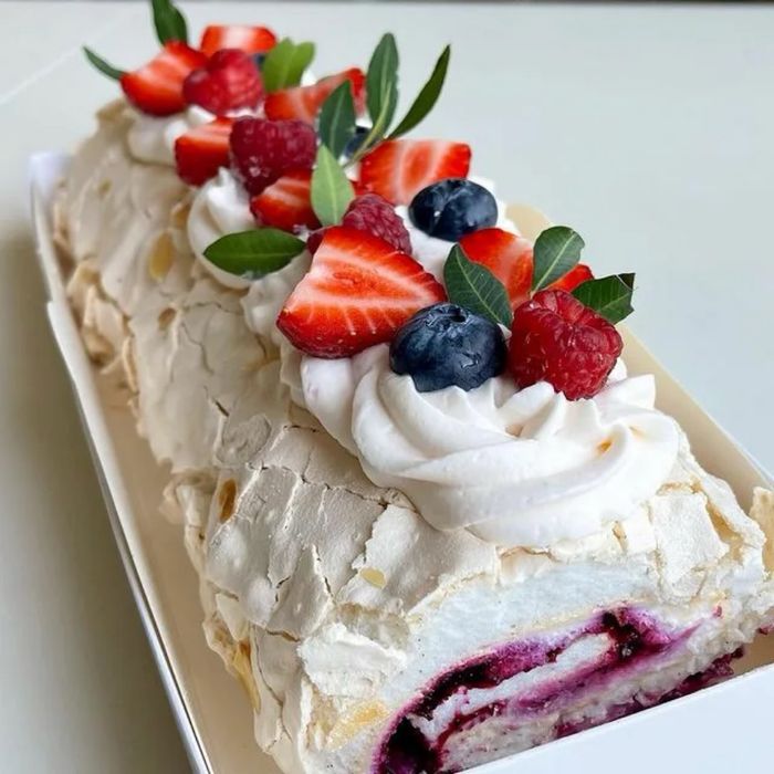 Тортики и сладкая выпечка по сладким ценам