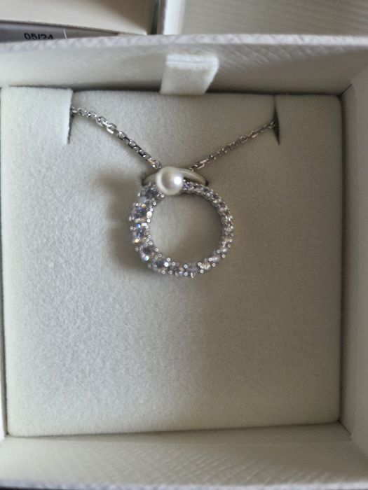 Нов сет "Swarovski"