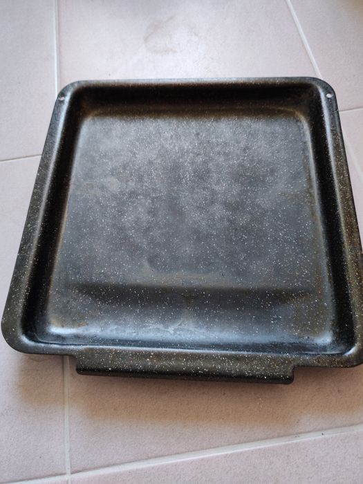 Tavă de copt cuptor