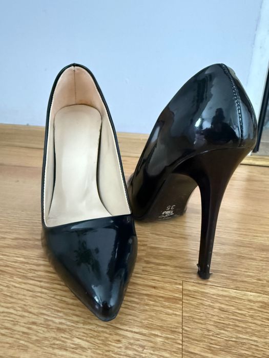 Обувки на ток, различни модели, черно и бежово