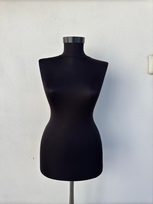 Inchiriez manechini nunta mire/mireasa