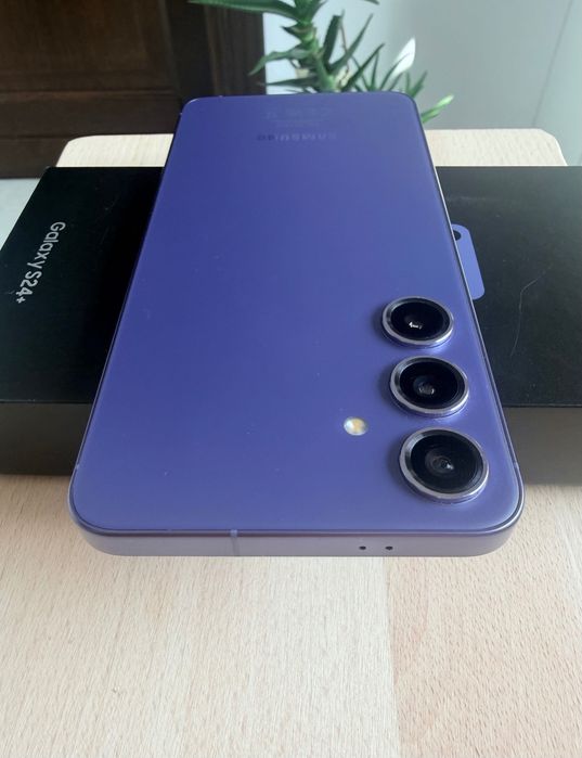 Vând Samsung Galaxy S24 Plus ca nou 512 GB