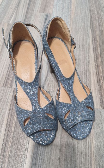 Vand pantofi piele masura 36