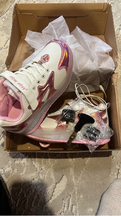 Кроссовки с роликами