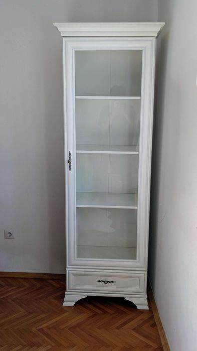 Vitrină Stil Clasic Idento (MDF) – Alb Alpin – Stare Impecabilă