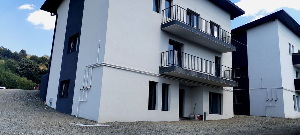 Proiect Nou 3 Vile cu 3 Apartamente