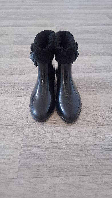 Продам резиновые сапоги