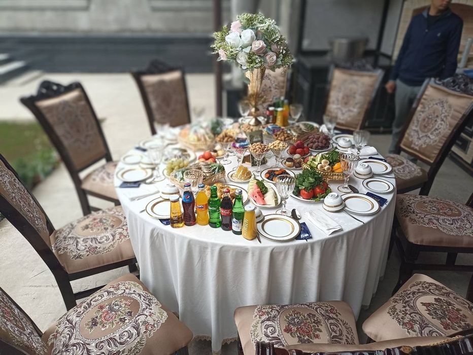 Prokat stol stul oformleniya sarpo qutilari